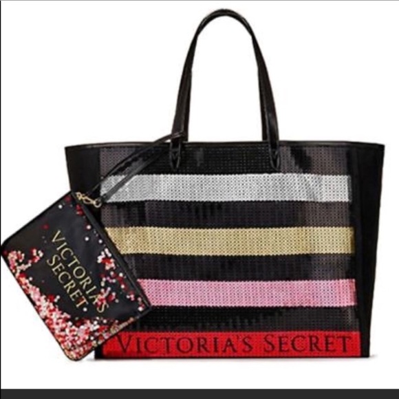 classic chanel clutch with chain